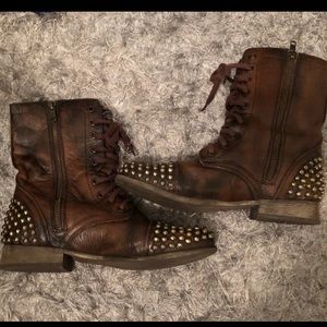 STEVE MADDEN brown Leather Tarnney gold Studded Lace Up Ankle Combat biker Boots